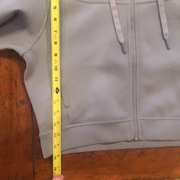 Lululemon Jacket - Picture 6 of 6